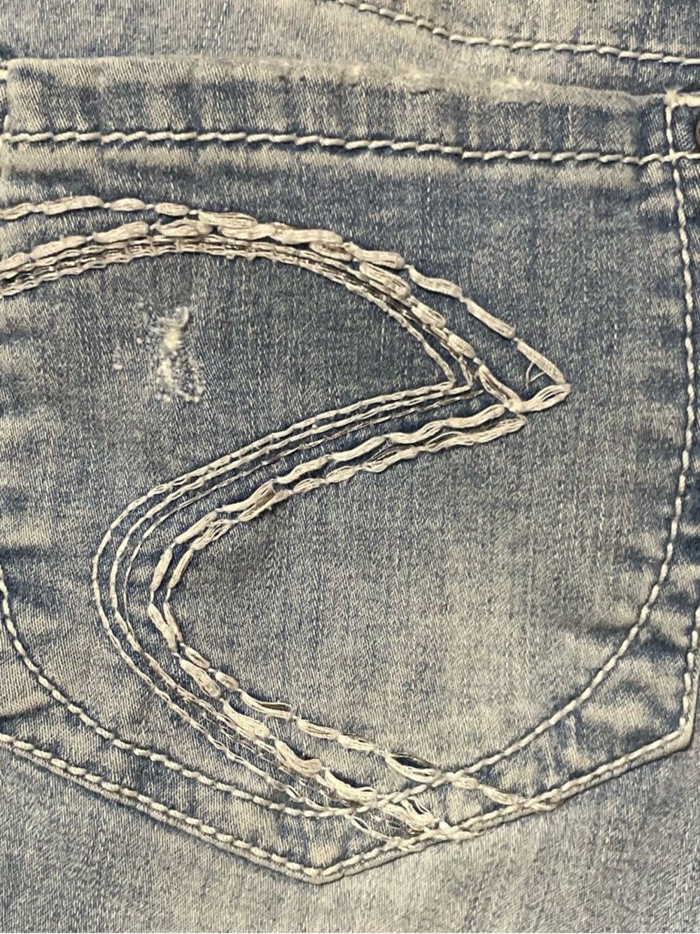 Silver Jeans Camden Lace Distressed Rhinestone Jeans W27 L31 - Picture 6 of 10